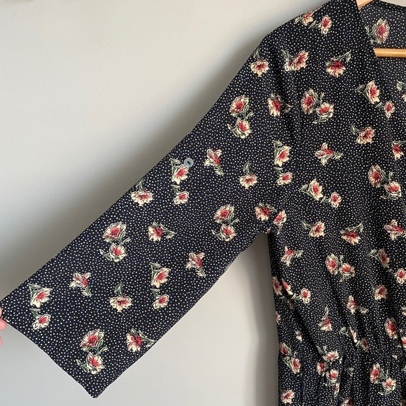 Molly Bracken 3/4 Sleeve Black 1/2‎ Zip Flower Print V-neck Jumpsuit Size Large - Picture 5 of 16